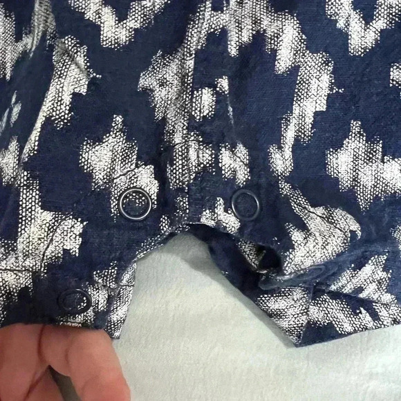 Carter’s baby boy Newborn romper - Picture 4 of 6